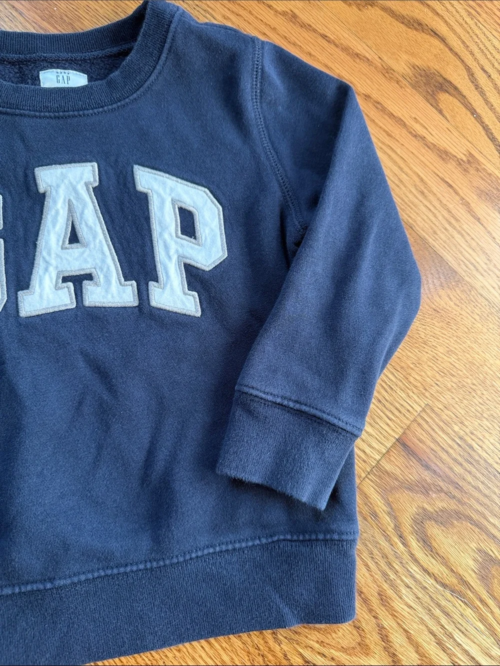 Baby Gap Crewneck Sweatshirt. Size 3 Years. Excellent Condition. Dark Navy.